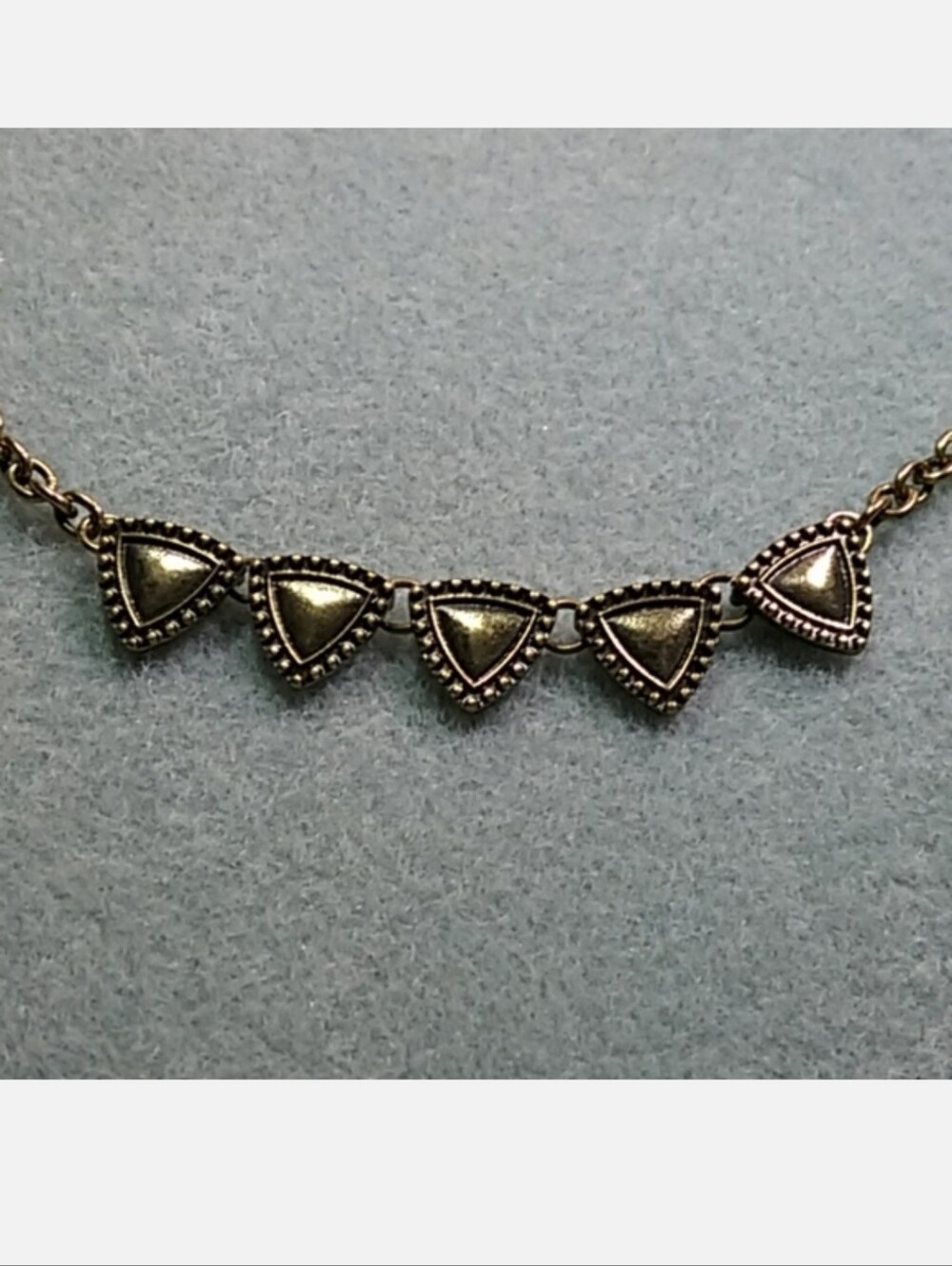 🍁3/$25 SALE! 👉*NWOT* CHEVRON NECKLACE ~BRONZE GOLD ~16"